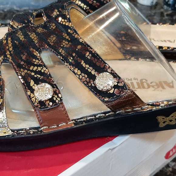 Alegria Slide Sandals size 39 (US 8.5-9) multi color leather New in box - Picture 5 of 8